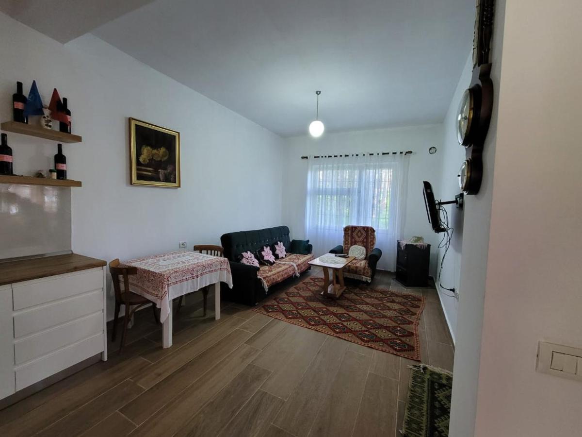 Bujtinat Skenderi Gjinar 2 Villa Ngoại thất bức ảnh